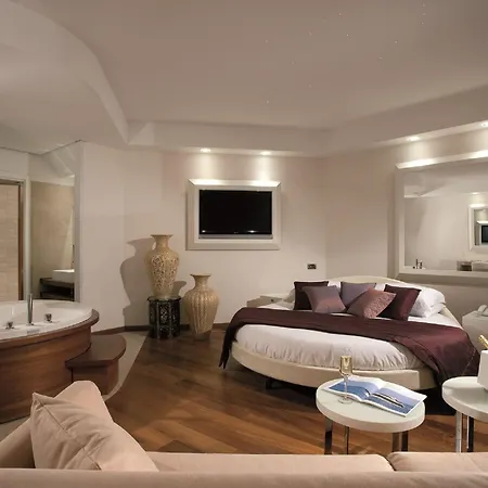 Relais Paradiso מלון 5*
