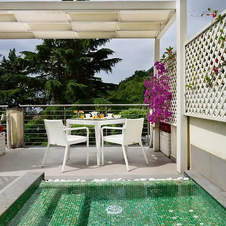 Relais Paradiso מלון 5*