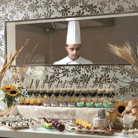 Relais Paradiso מלון 5*