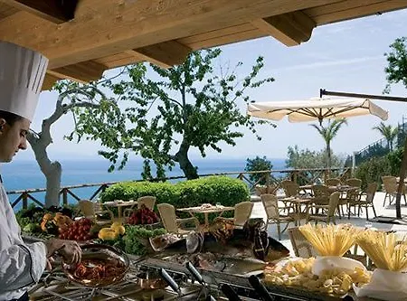 Relais Paradiso Szálloda 5*